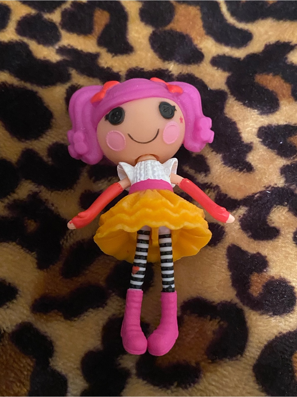 lalaloopsy mini silly singers peanut big top doll
